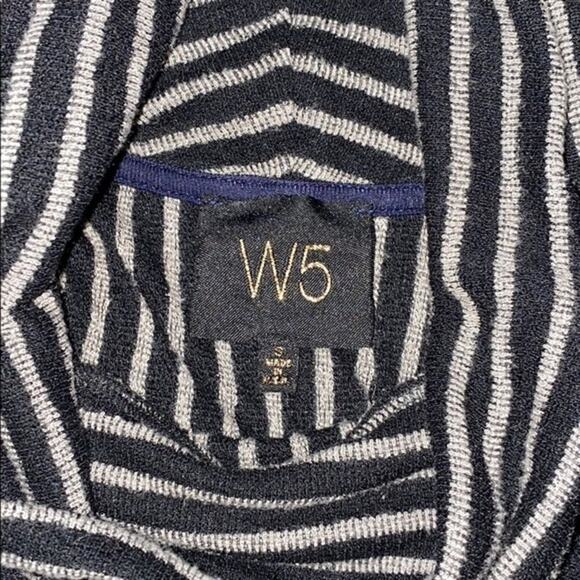 W5 Black and Tan Striped Boxy Fit Turtleneck | Sz S - Picture 4 of 5